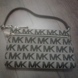 New Michael kors large wristlet
